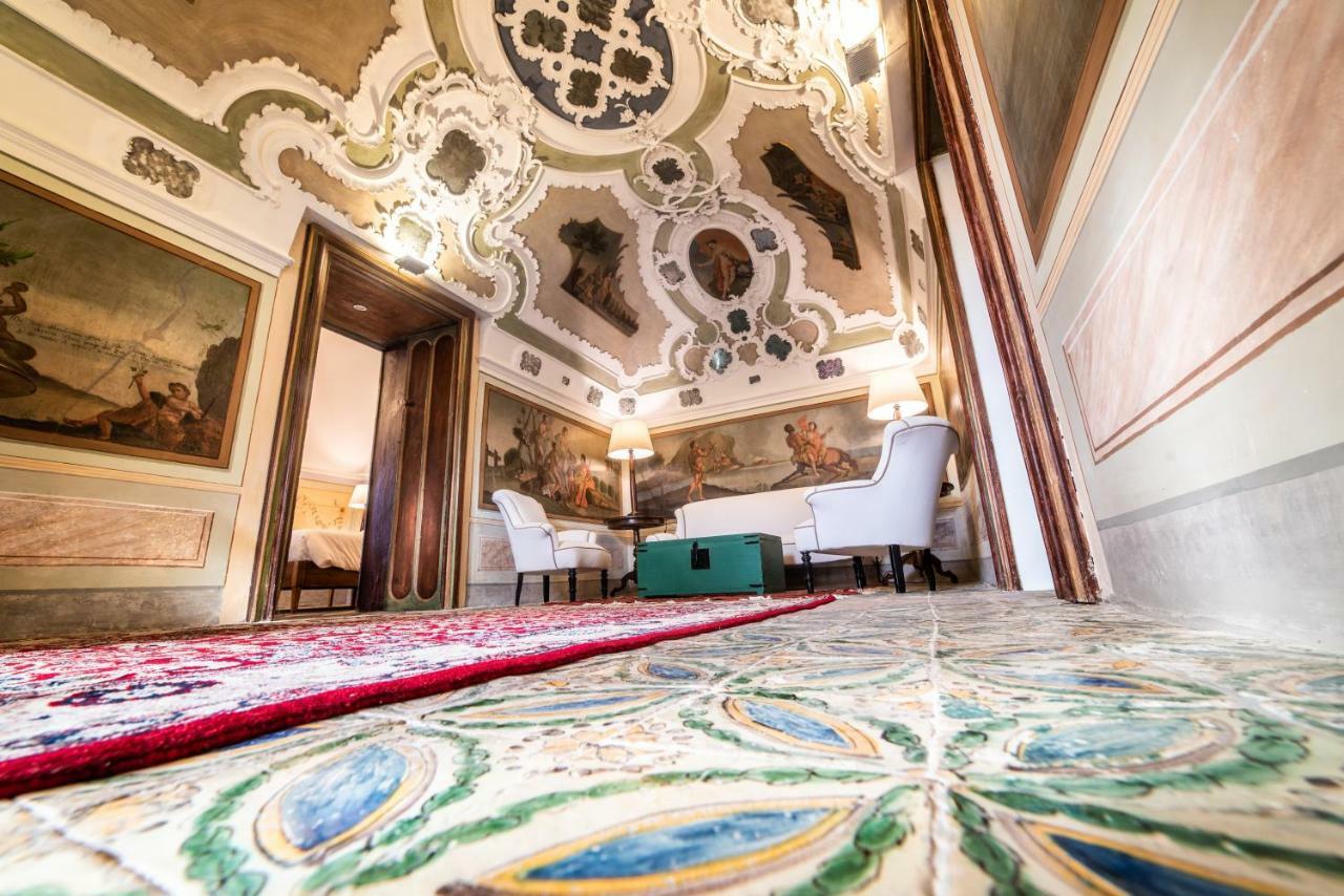 Baroni Giampiccolo Suite Ragusa Bagian luar foto